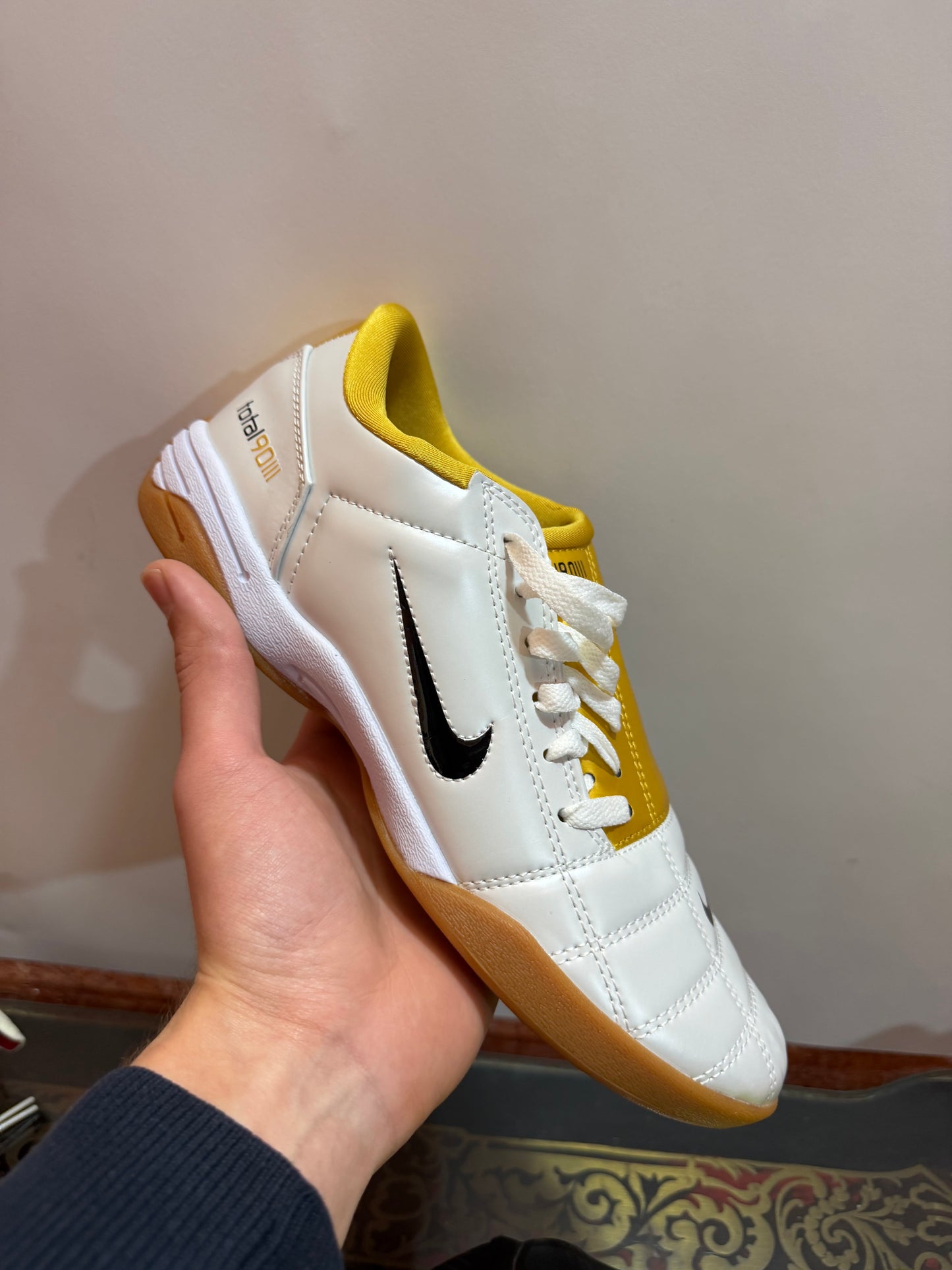 Nike T90 futsal white/gold