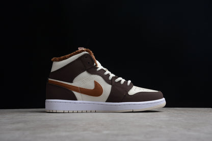 Air jordan mid teddy brown
