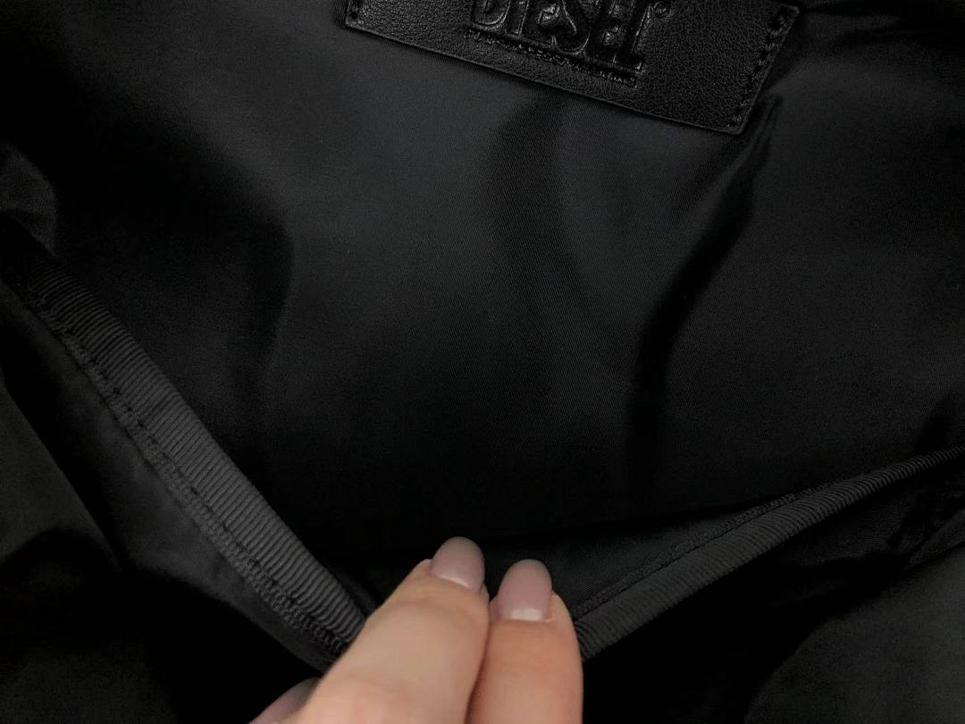DIESEL BAG 111261575 (长24CM*宽14CM*高35CM)