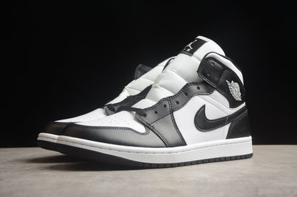 Air jordan mid classical black