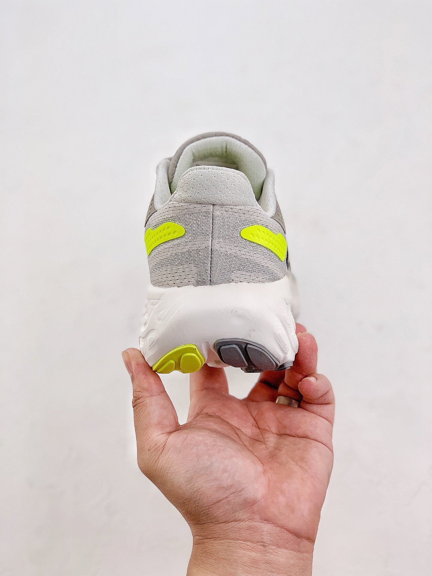 New Balance NB Fresh Foam white yellow Black