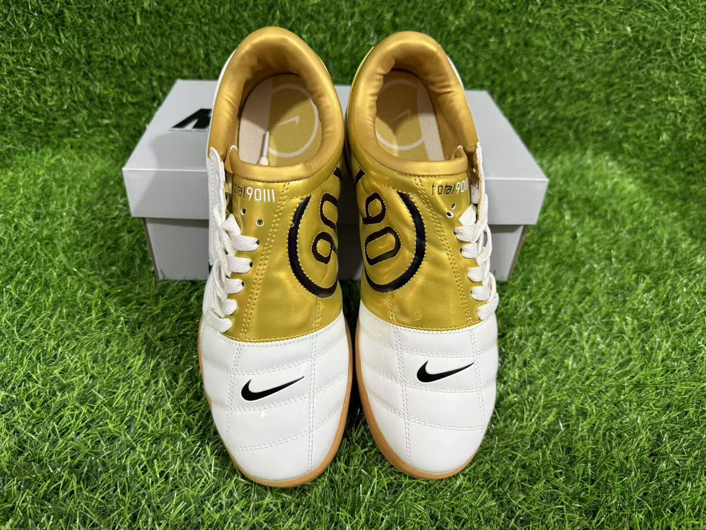 NIKE T90 IC 39-45