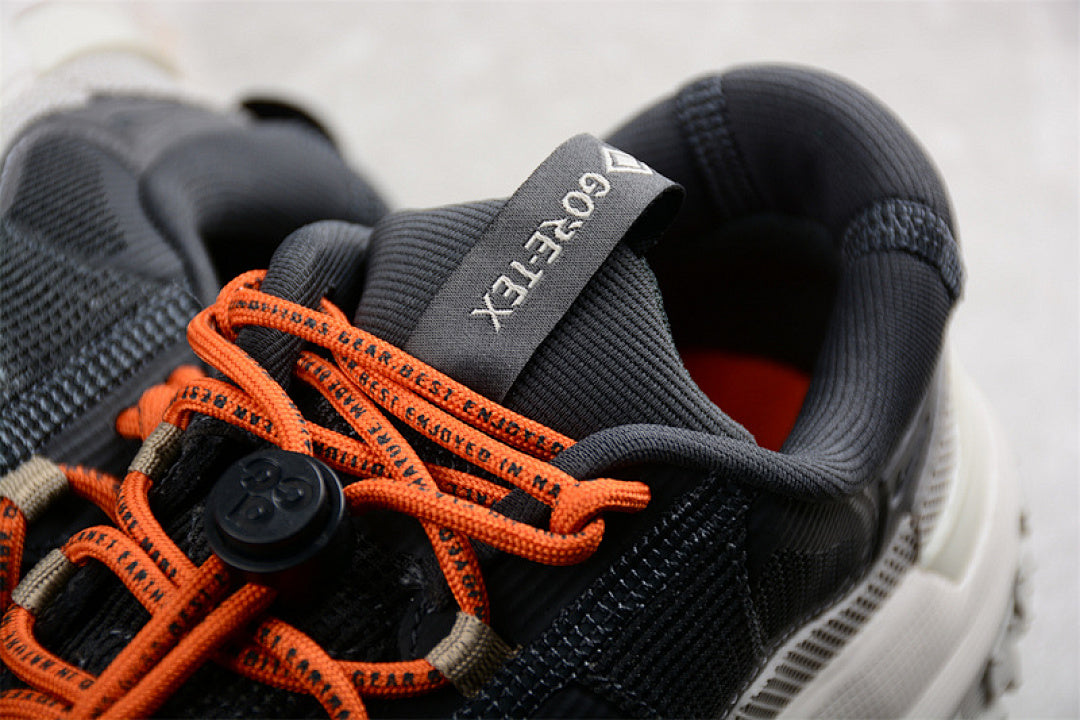 ACG MOUNTAIN FLY 2 WHITE/GREY/BLACK/ORANGE