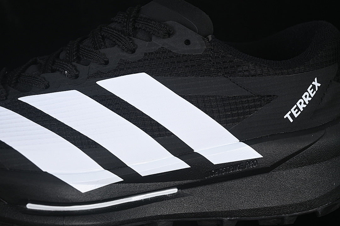 TERREX AGRAVIC SOLE-BOOSTING RUNNING SHOES BLACK/WHITE/BLACK