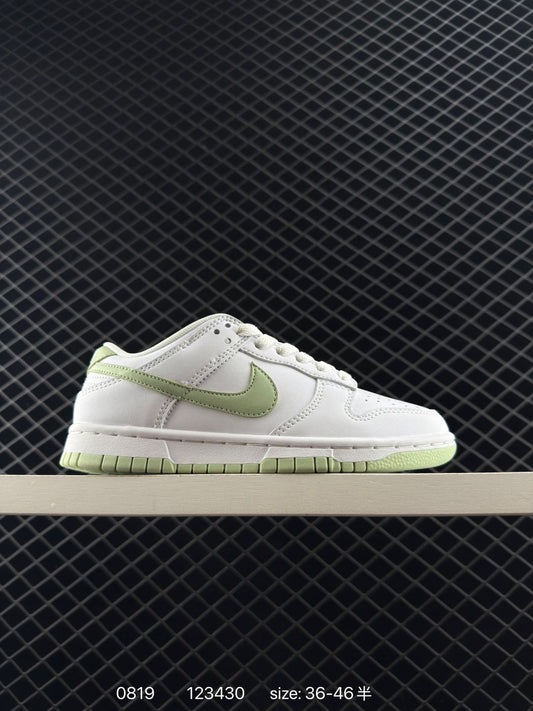 ✅Nike Dunk Low OG White and yellow low-top casual shoe item number: DM9467-500 original archive development, correct leather material, thick tongue design, and comprehensive comparison of original shoe. Number of codes: 35.5 36 36.5 37.5 38 38.5