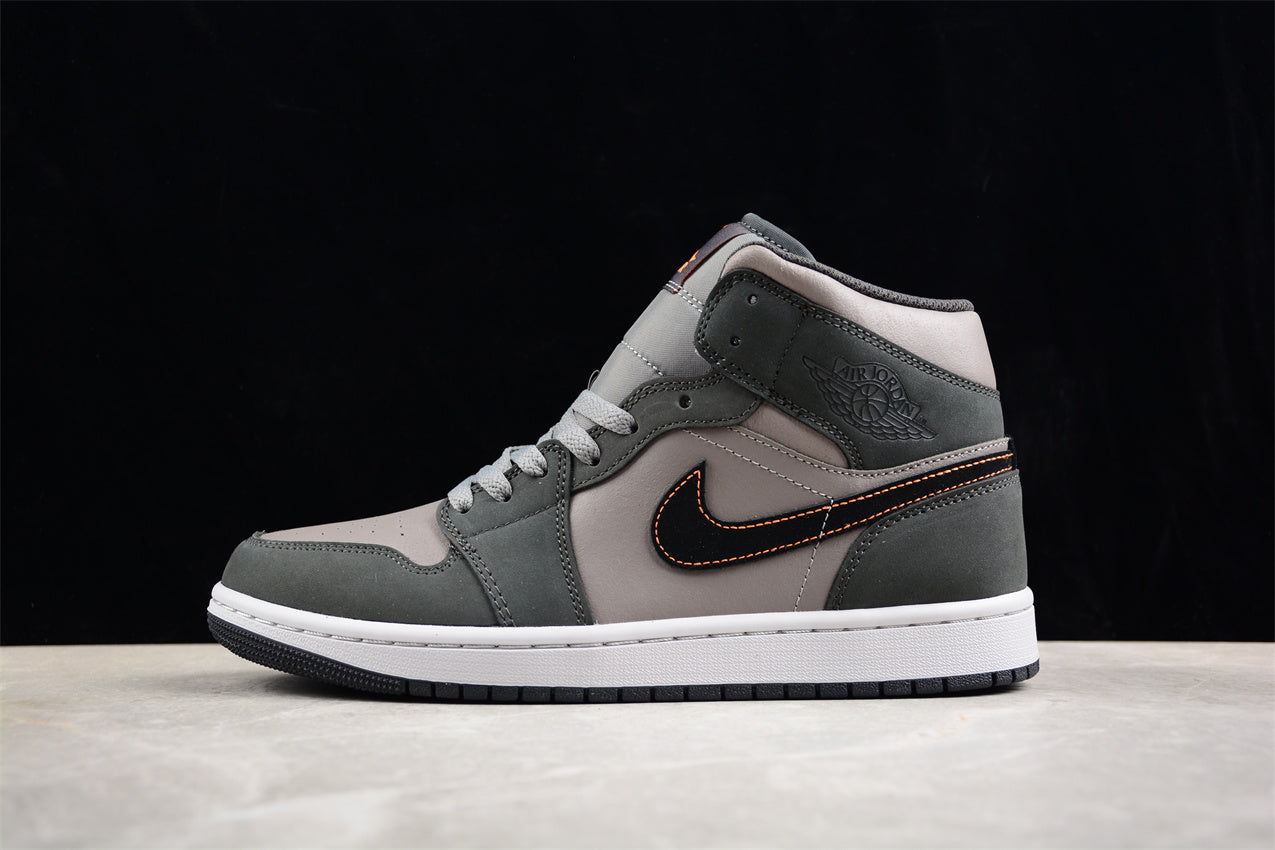Air Jordan 1 Mid AJ1