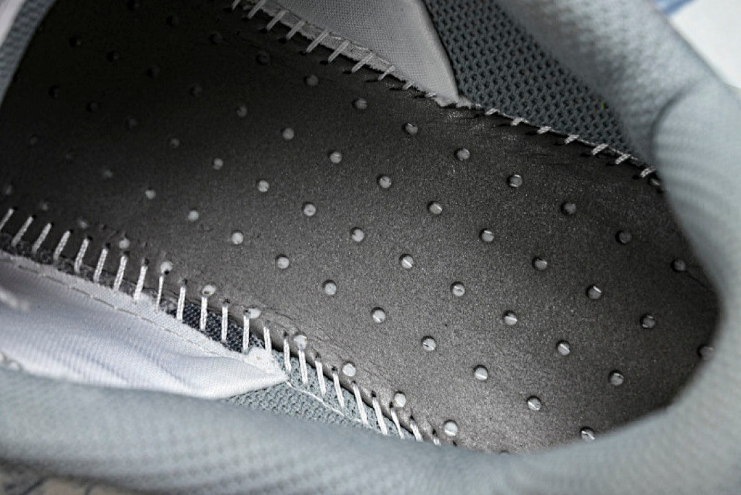 【270】NFOA8AEP-CIY THENORTHFACE ENDURIS 4 GREY/GREEN/WHITE