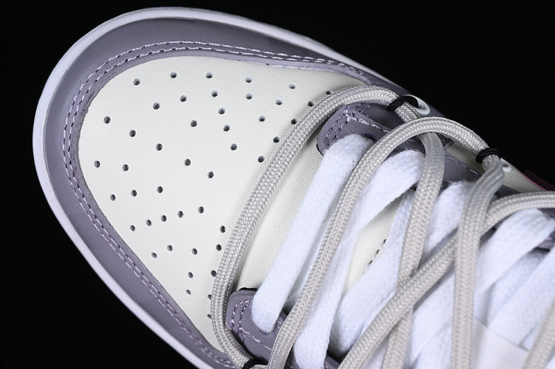【330】[DH9765-002]-[SB DUNK LOW WHITE/PURPLE]-[WOMAN:35.5-40]