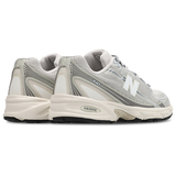 New Balance 740