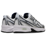 New Balance 740