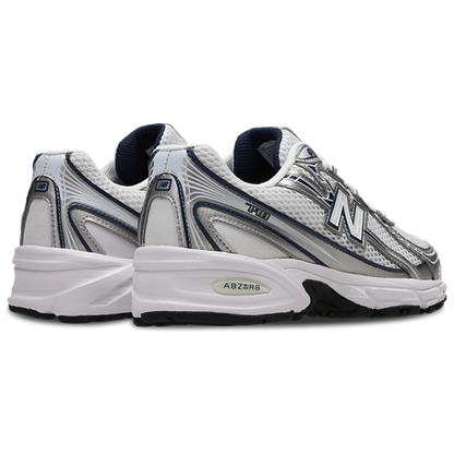 New Balance 740