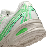 New Balance 740