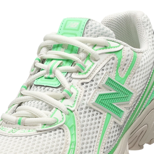 New Balance 740