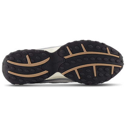 New Balance 204L