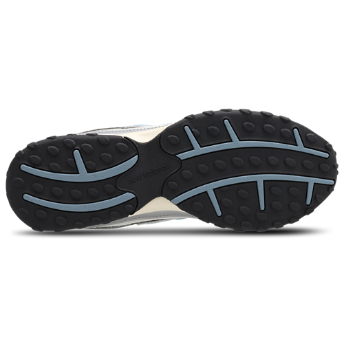 New Balance 204L