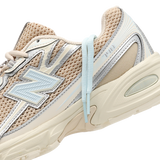 New Balance 740