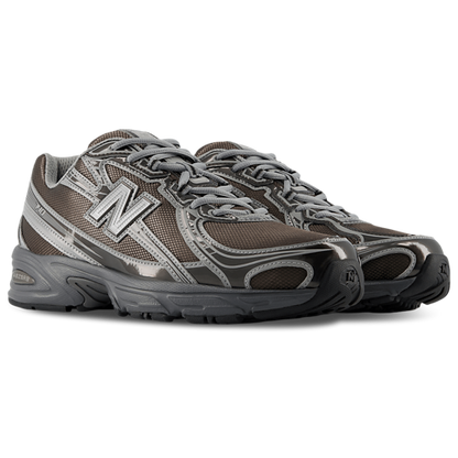 New Balance 740