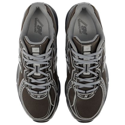 New Balance 740