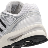 adidas Adistar Control 5