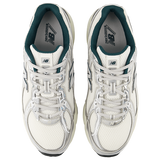 New Balance 740