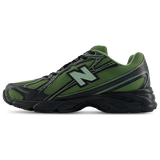 New Balance 740