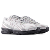 New Balance 740
