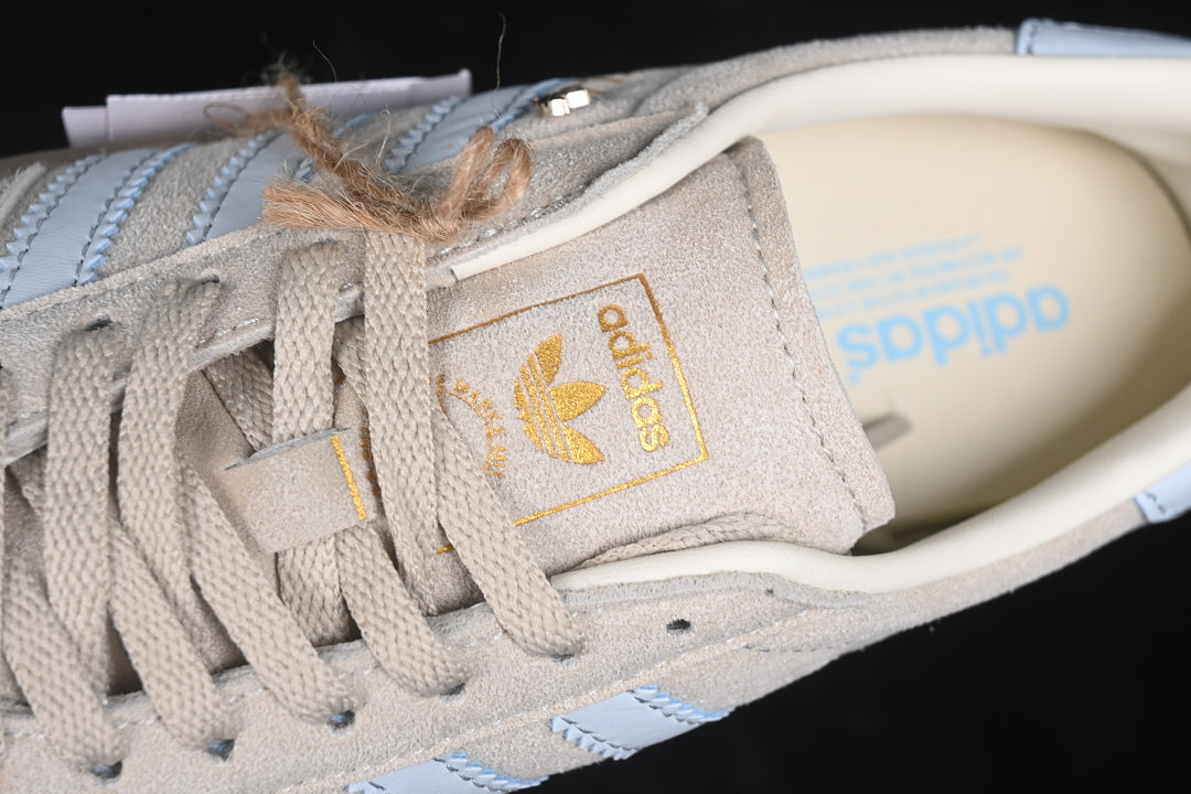 【210】[JR2432]-[GAZELLE INDOOR WONDER BEIGE/HALO BLUE/GUM]-[WOMAN:35-39]-[MAN:40-45]