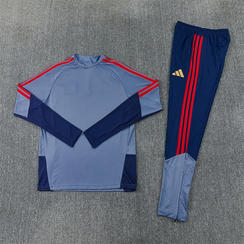 26-27 Season Bayern Munich Grey Color Football Sweater Set