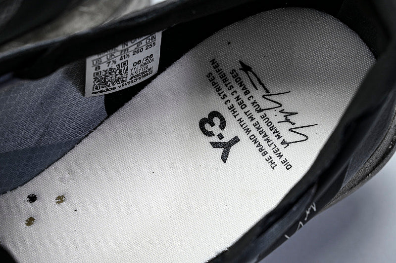 KI7128 Y-3 ADIOS PRO 4 BLACK/OFF WHITE/GREY FIVE