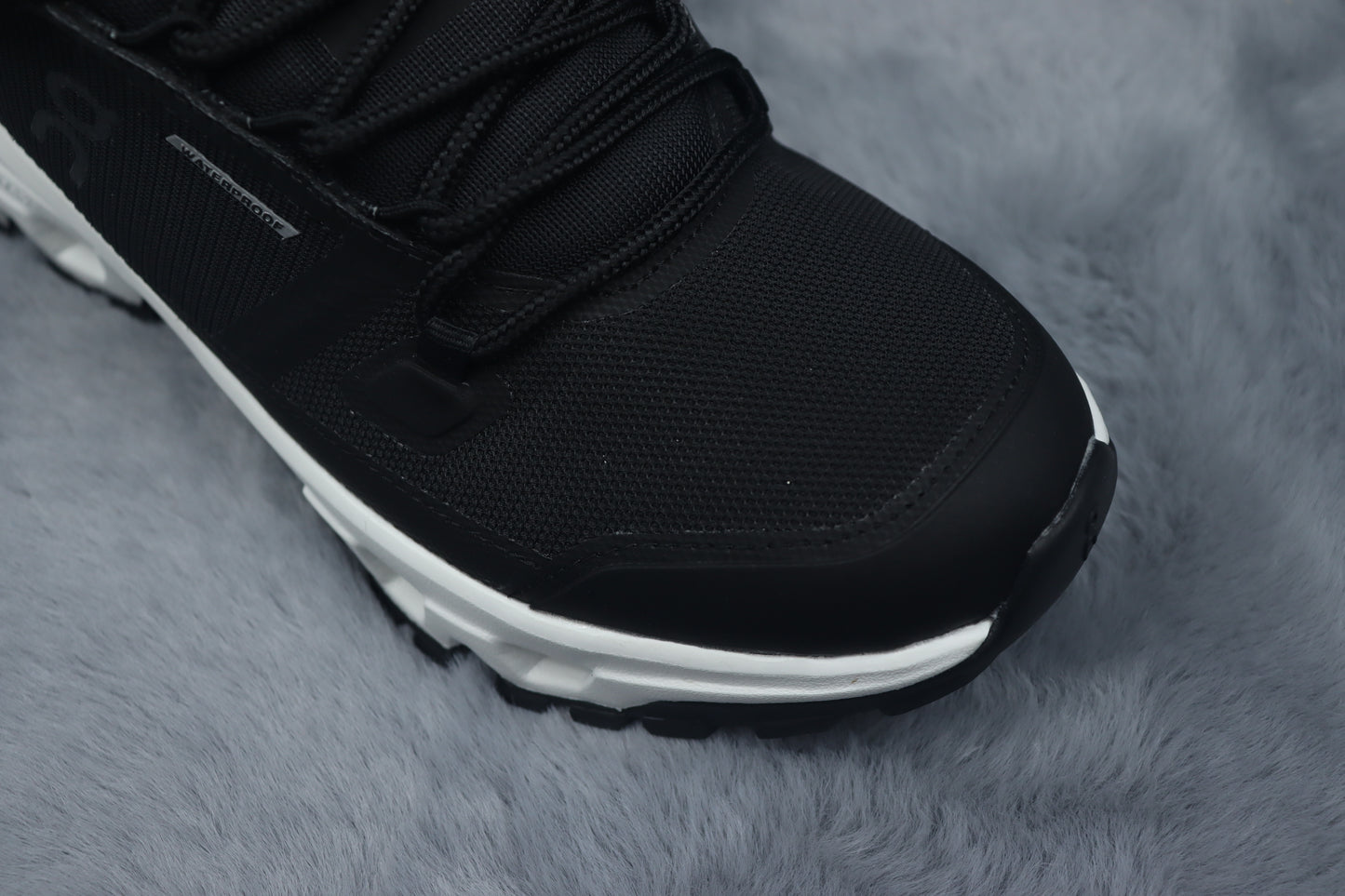 ONCLOUD ROCK LOW WATER PROOF