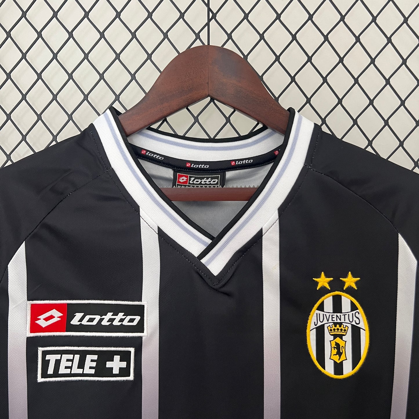Retro Juventus 00/01 Black S-XXL8