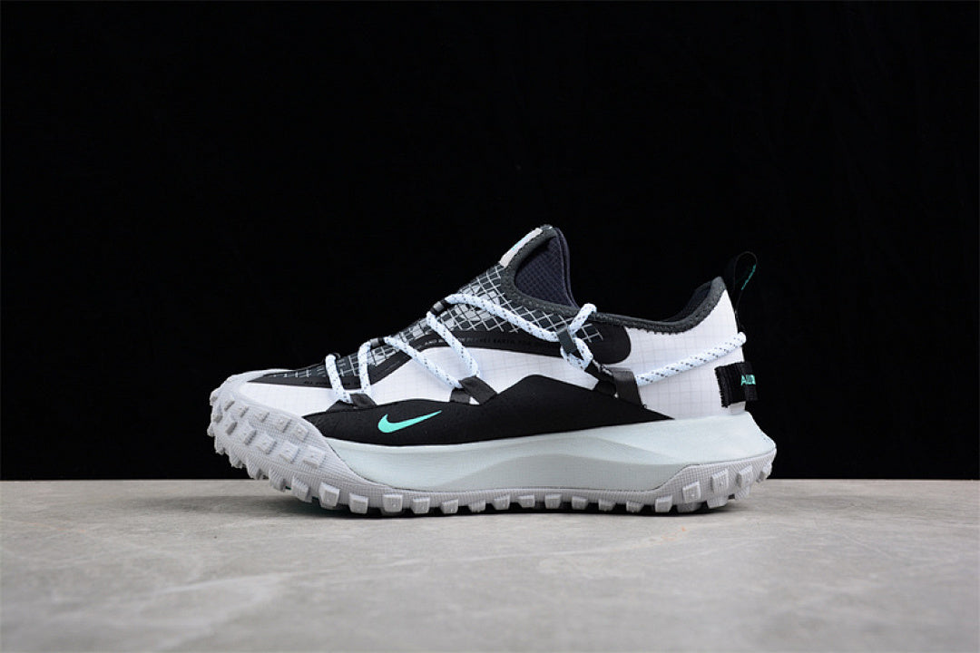 ACG MOUNTAIN FLY LOW SE WHITE/ANTHRACITE/GREY FOG/BLACK