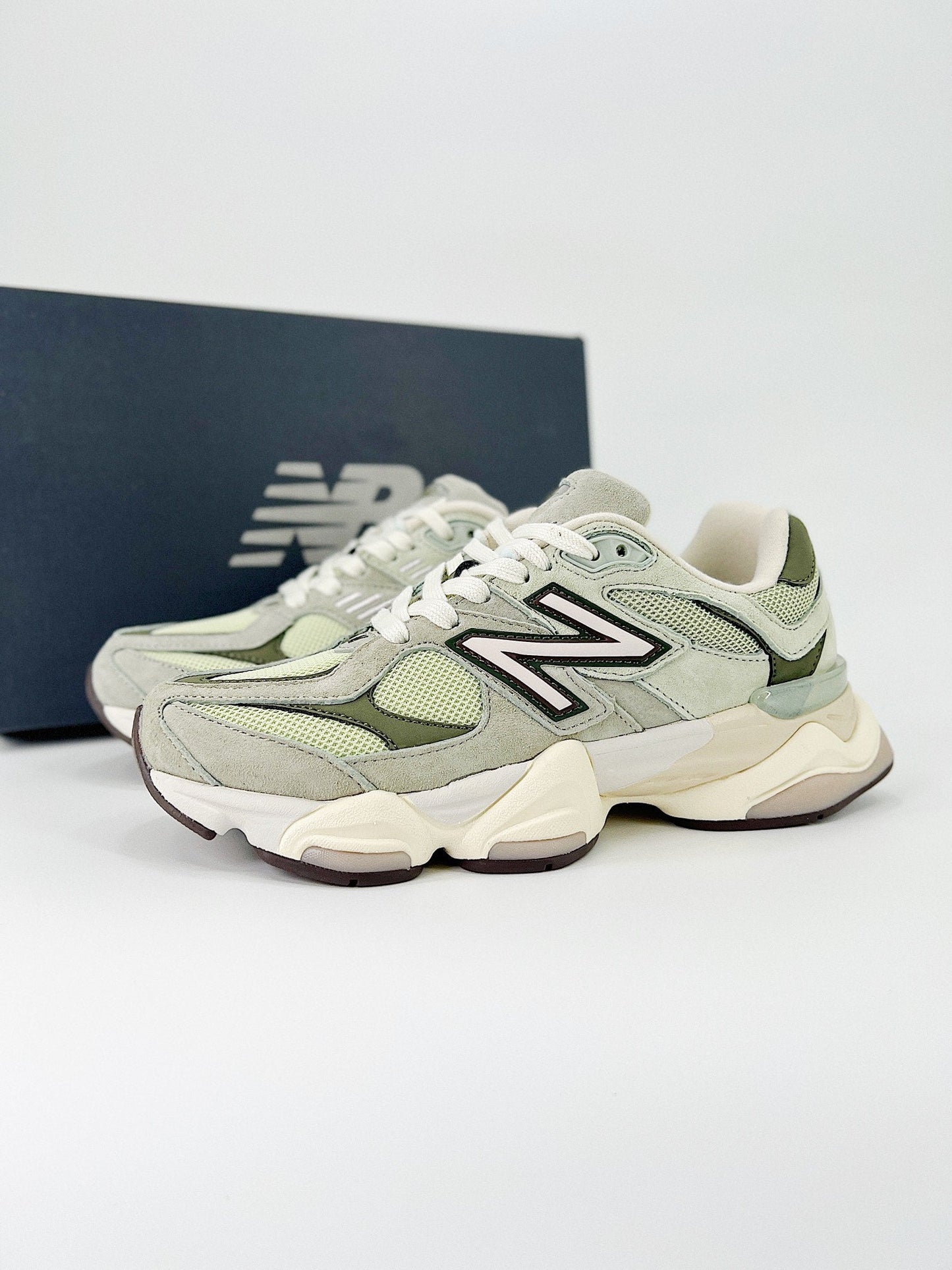 New Balance NB 9060 Olivine