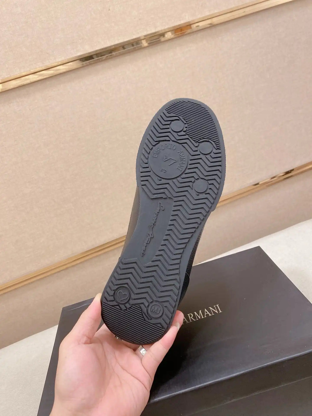 Armani* Men's Model Code: 0828B Size: 38-44 (45 customized)