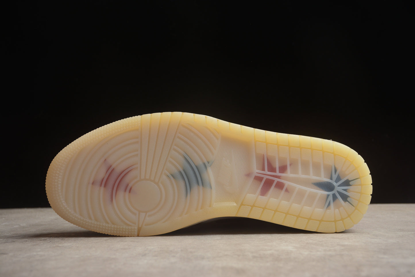 Air jordan mid rock star