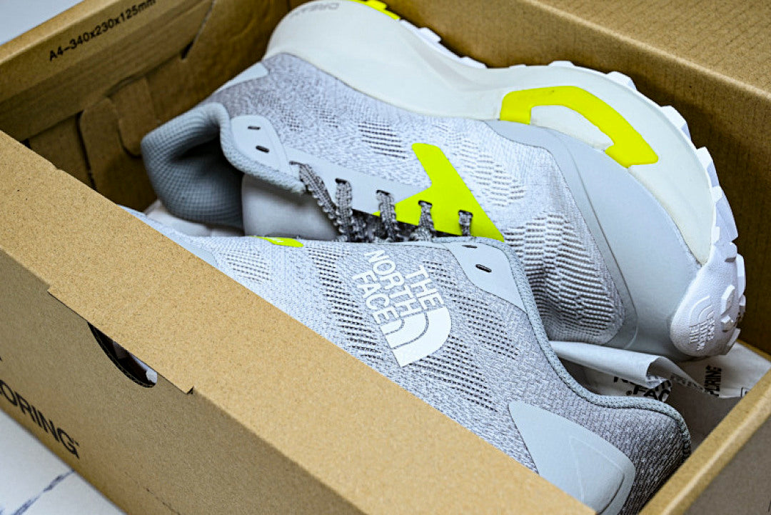 【270】NFOA8AEP-CIY THENORTHFACE ENDURIS 4 GREY/GREEN/WHITE