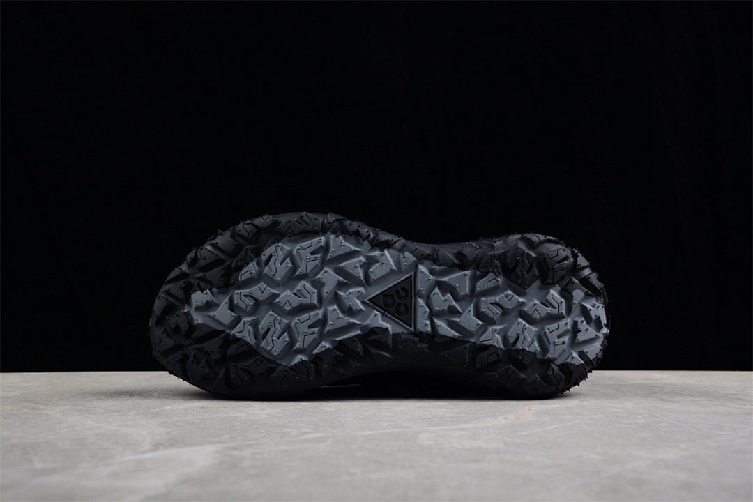ACG MOUNTAIN FLY 2 LOW BLACK/BLACK/BLACK