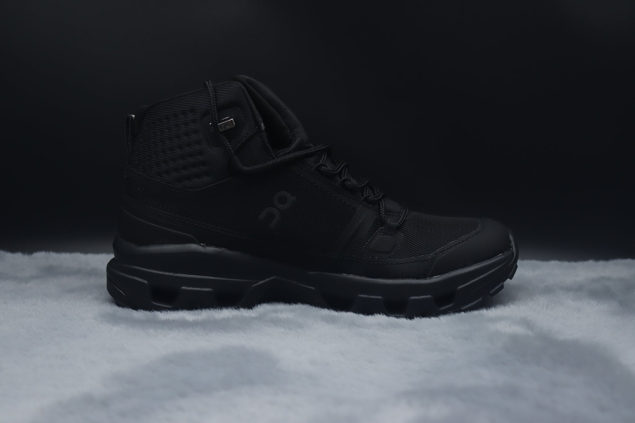 ONCLOUD ROCK LOW WATER PROOF