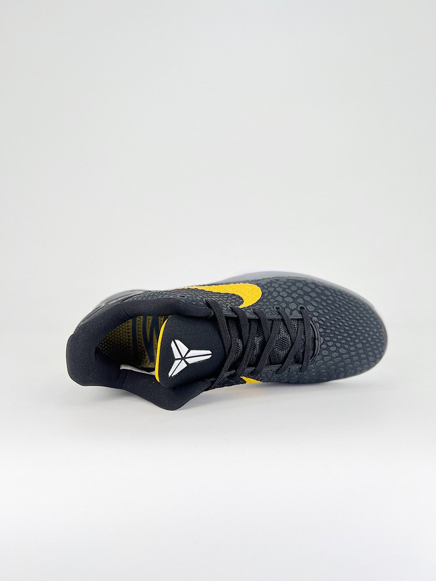 NIKE Zoom KOBE 6