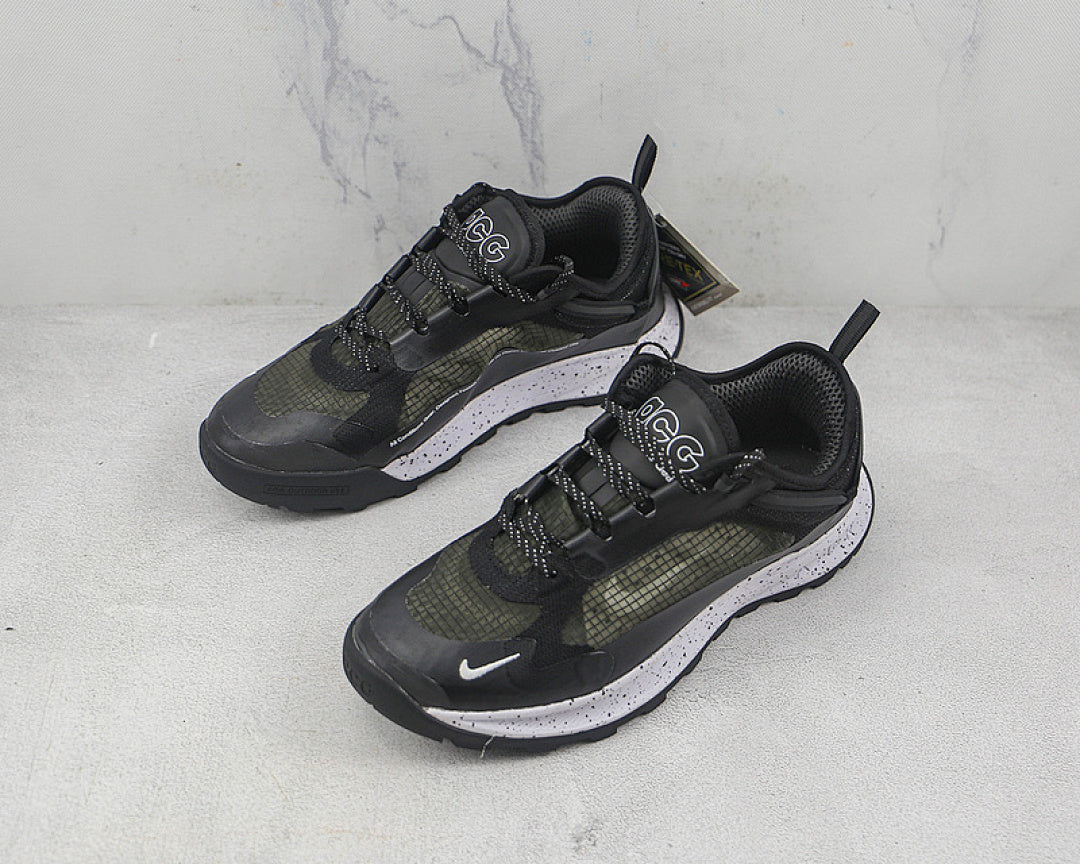 ACG MOUNTAIN FLY LOW GTX SE BLACK/BLACK/WHITE