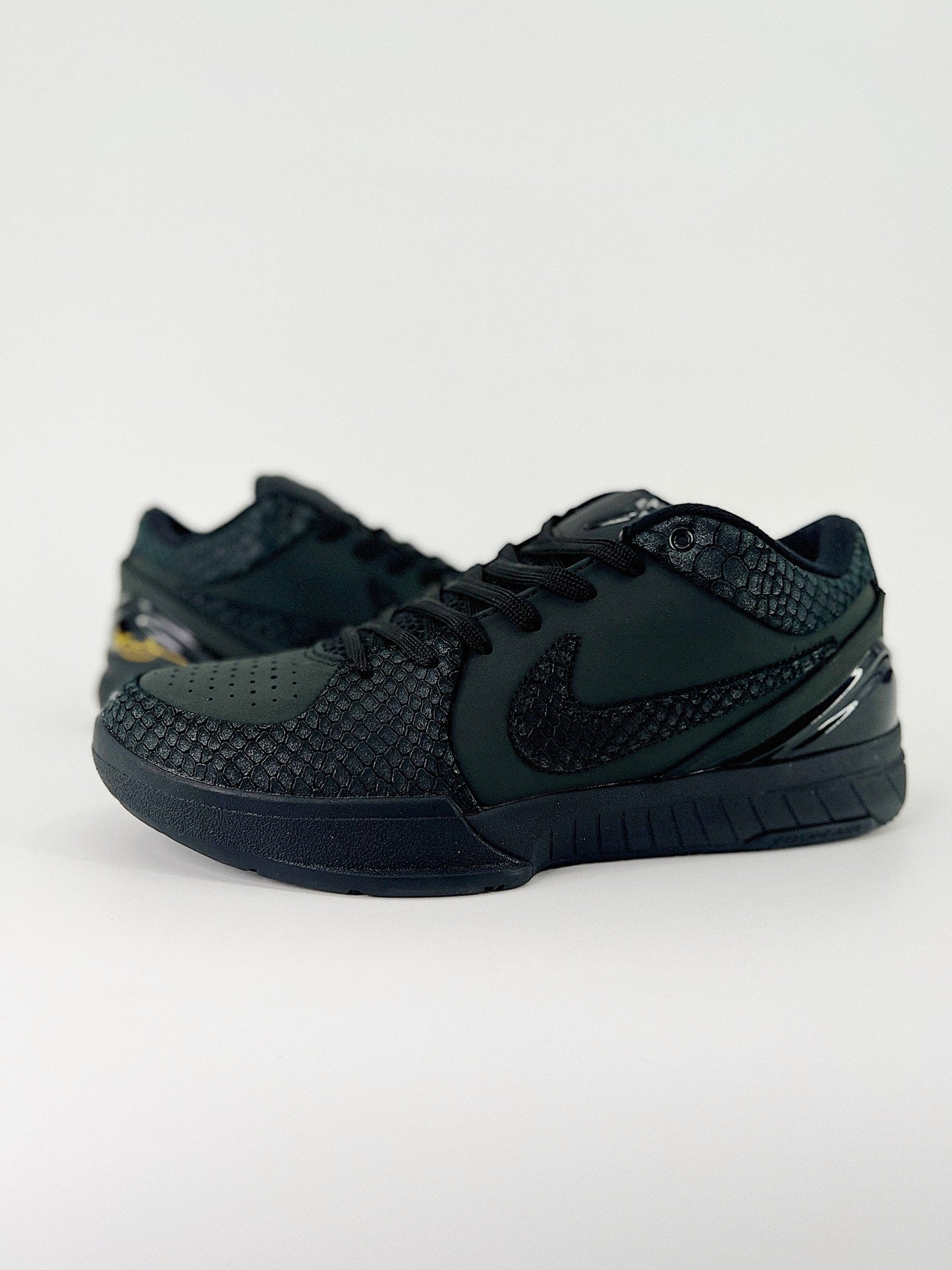 Nike ZOOM KOBE 4 “Black Mamba”