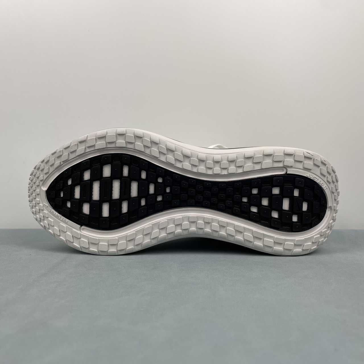 Nike Zoom Vomero PLUS 35-46