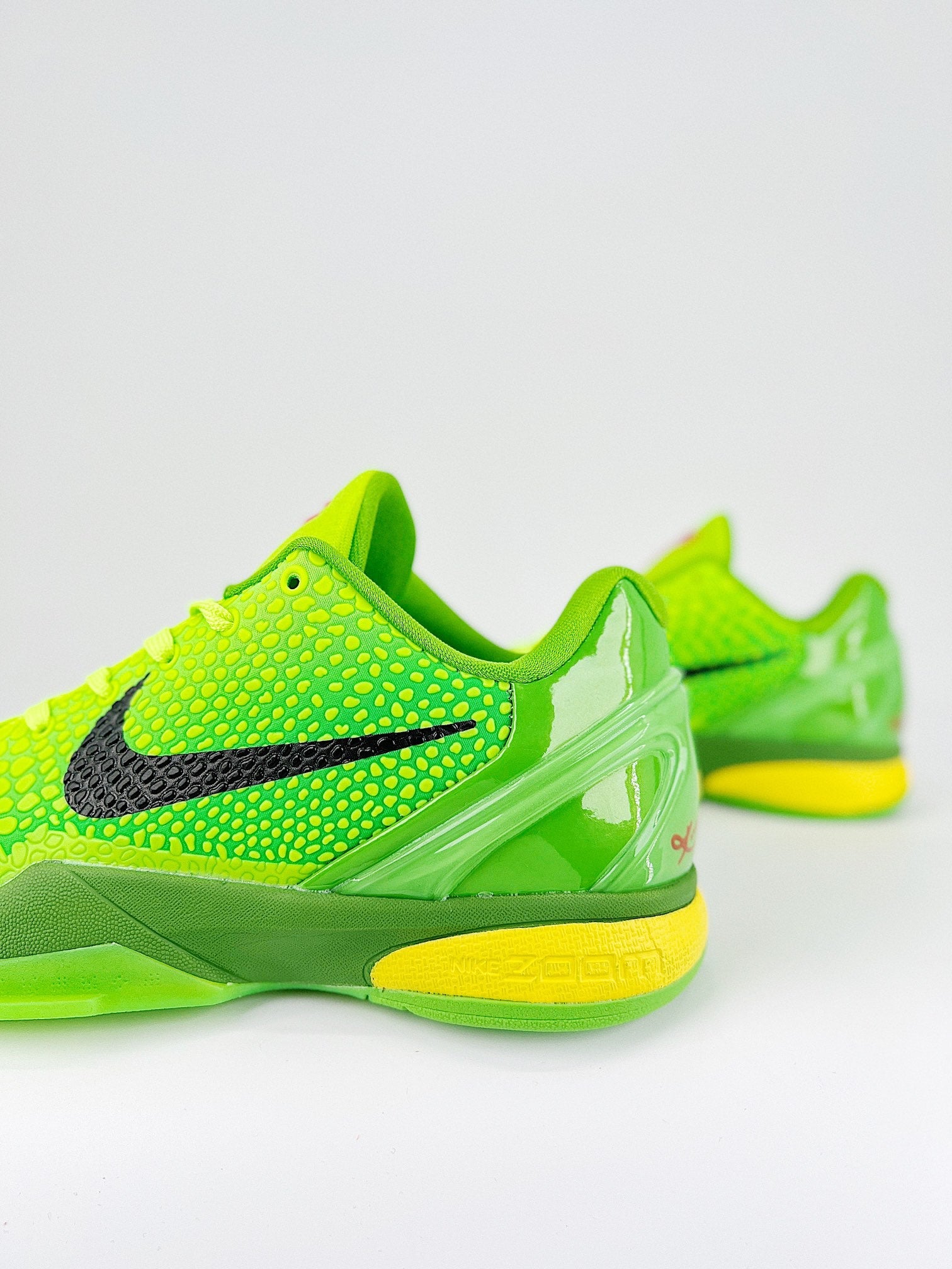 NIKE Zoom KOBE 6 GRINCHES