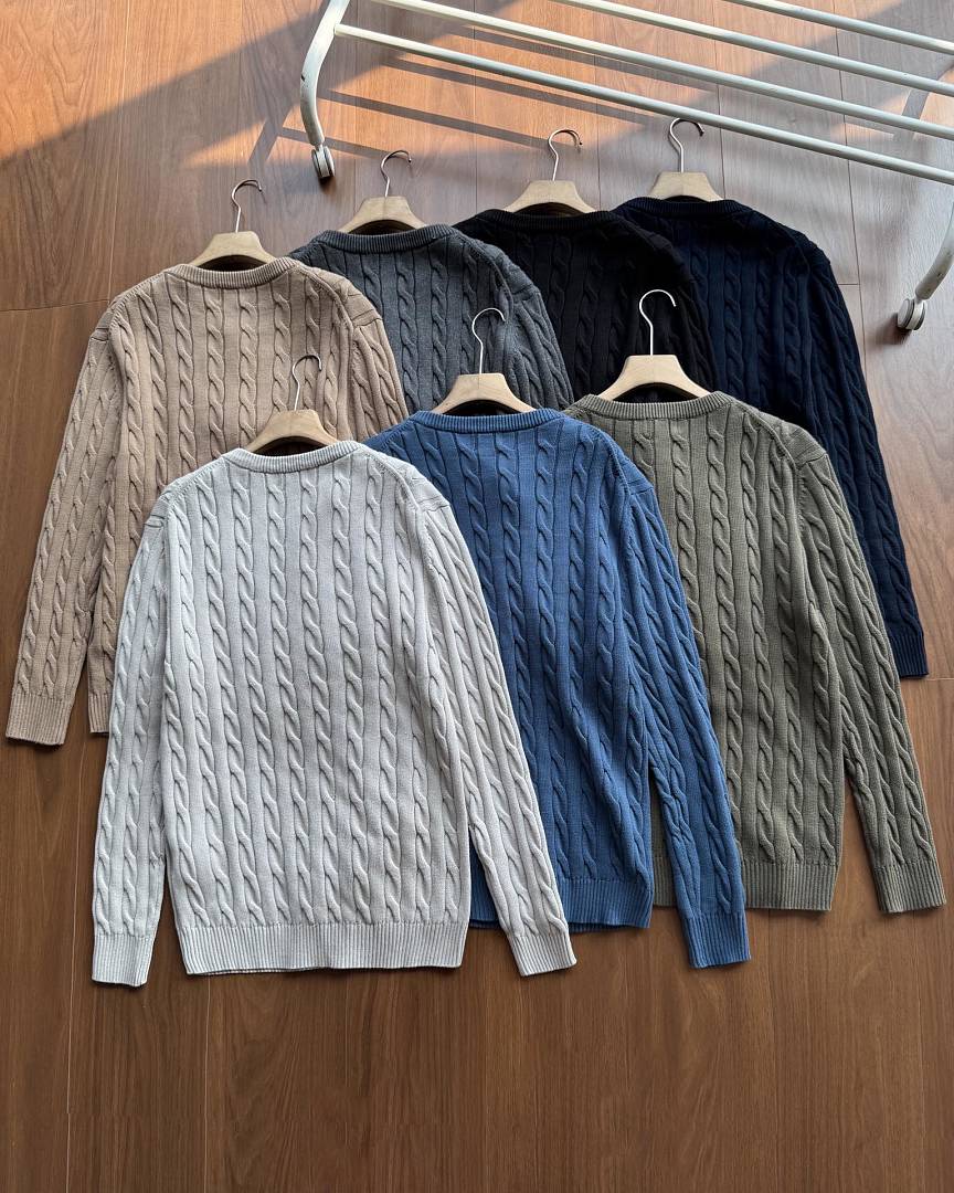 Ralph Lauren Cable-Knit Crew-Neck Sweater RL2501