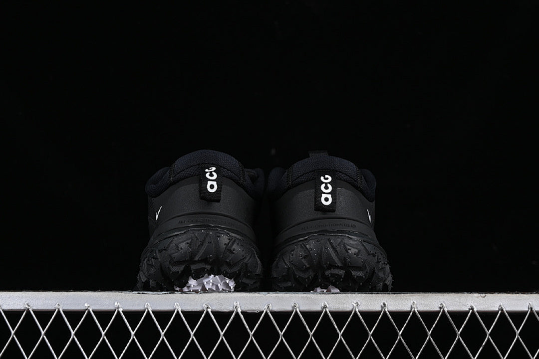 ACG MOUNTAIN FLY 2 LOW SP BLACK/BLACK/WHITE