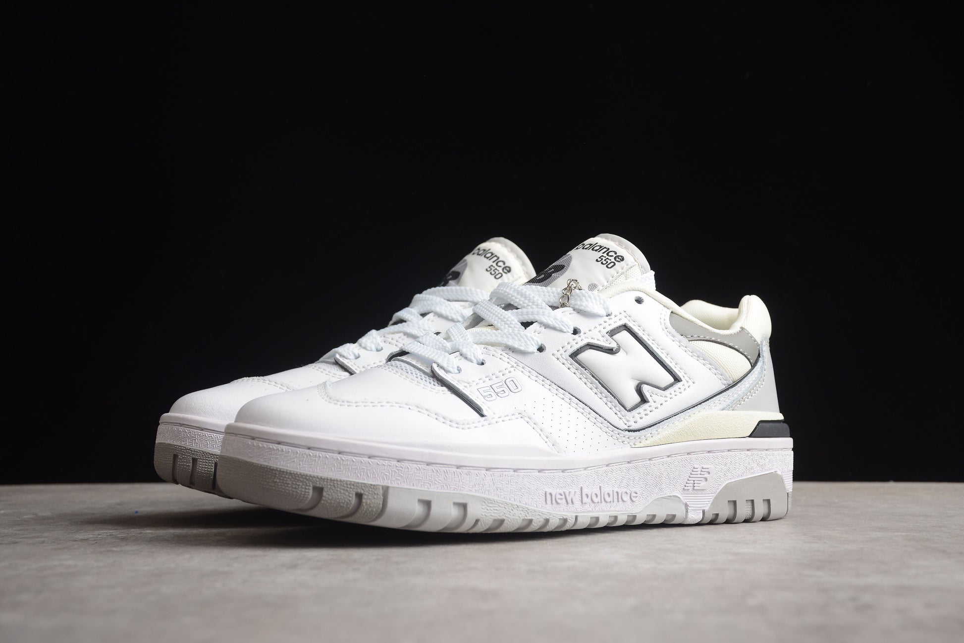 NB 550 white/grey shoes