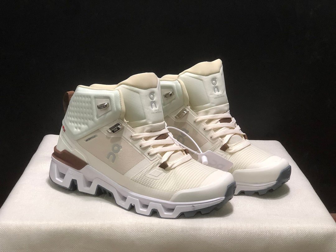 On Cloud Cloudwande Beige