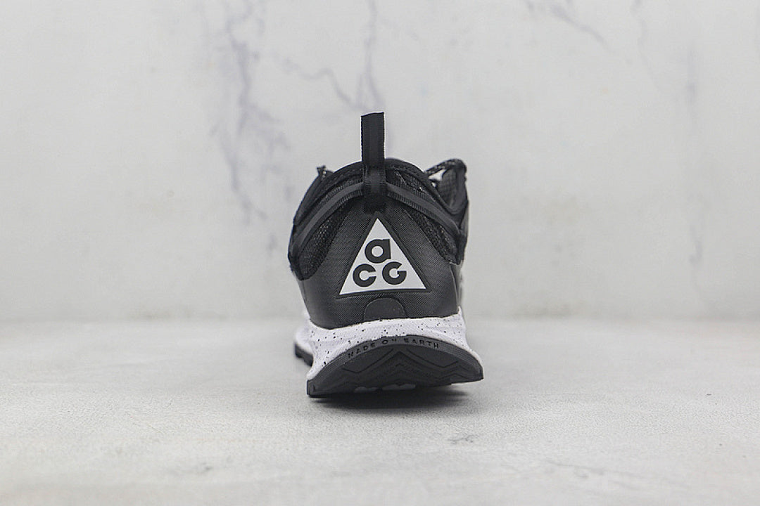 ACG MOUNTAIN FLY LOW GTX SE BLACK/BLACK/WHITE