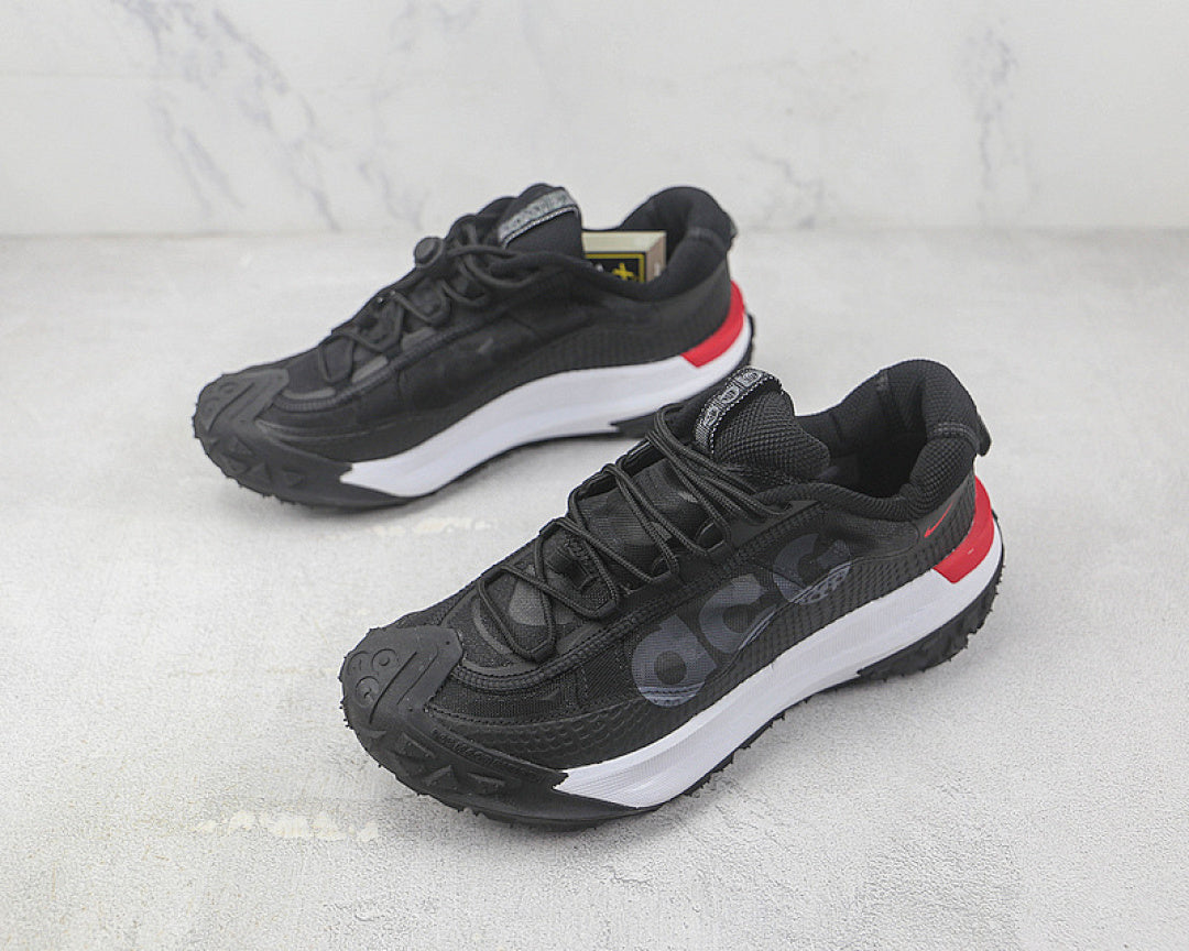 ACG MOUNTAIN FLY 2 LOW BLACK/WHITE/RED