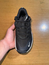 Nike metcon 7 black/white stock